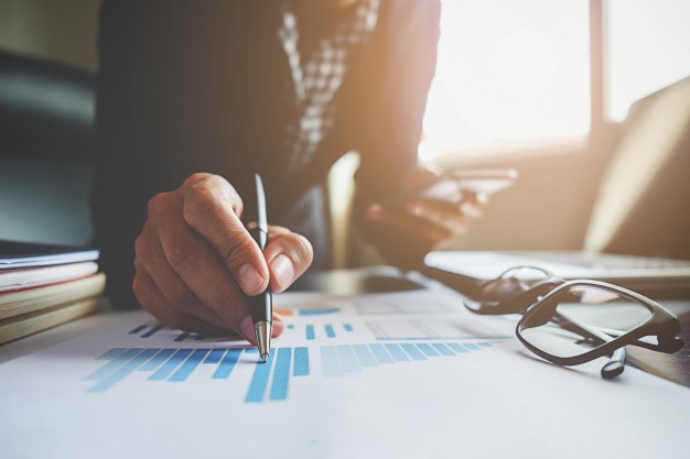 Jak investovat do akcií: Páka, margin, volatilita, beta, tržní kapitalizace (7. díl)